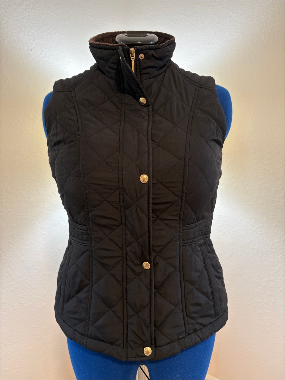 Women's Black Quilted Sleeveless Vest - Lightweight Layering